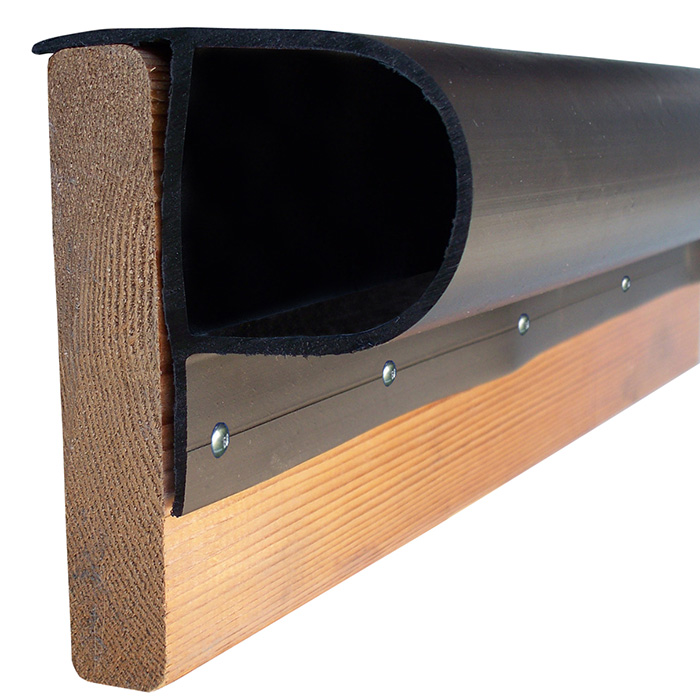 Single P Profile in black, installed